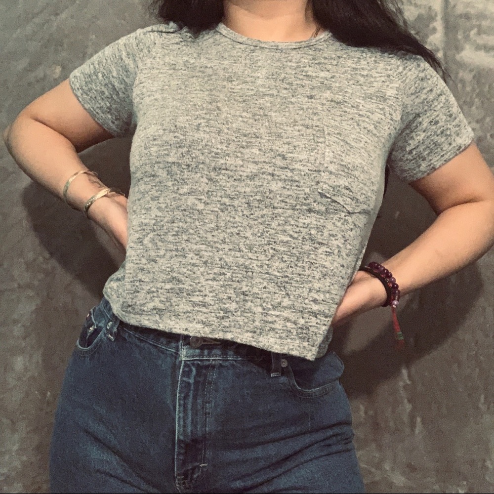 🌿 10 for $10 // gray tee